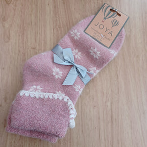 Luxurious  Snowflakes Cuff Socks